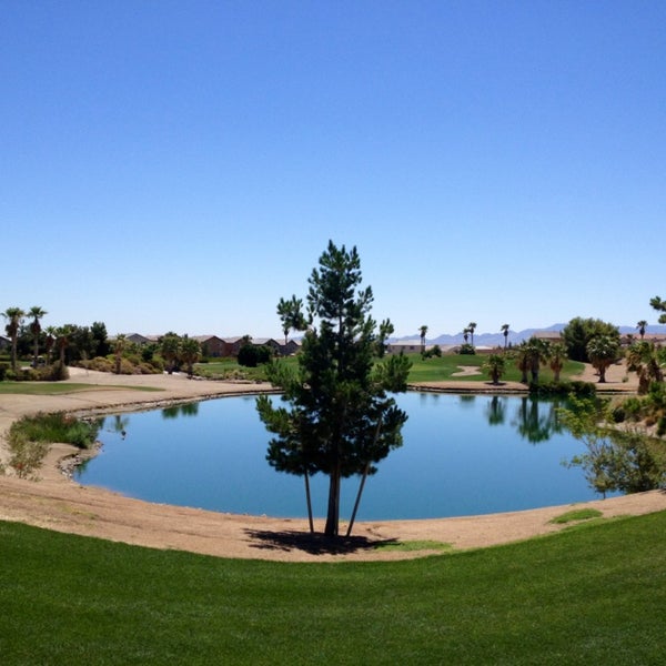 6/14/2013 tarihinde Travis M.ziyaretçi tarafından Rhodes Ranch Golf Club'de çekilen fotoğraf