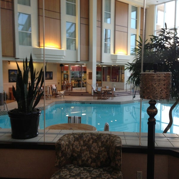 1/31/2013 tarihinde Craigziyaretçi tarafından Crowne Plaza Hotel - Madison'de çekilen fotoğraf