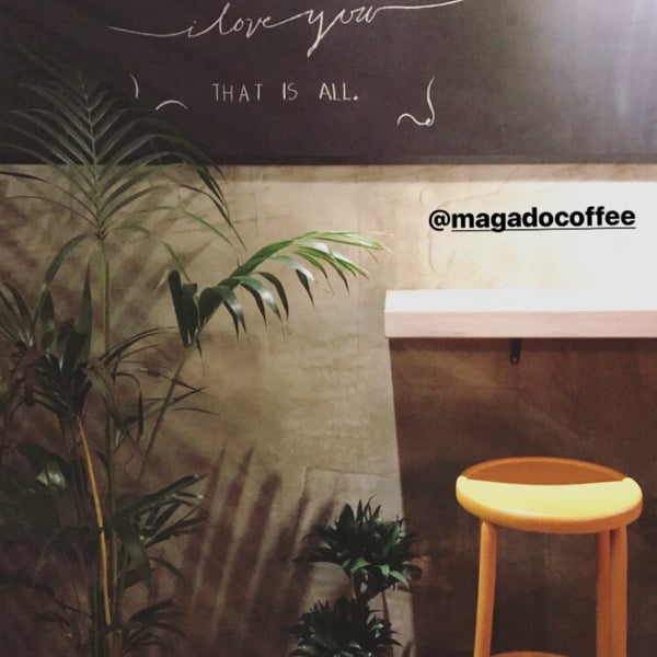 Foto diambil di Magado Specialty Coffee oleh Eda G. pada 1/25/2018
