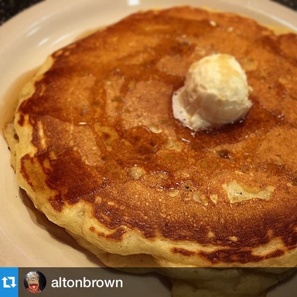 Foto tirada no(a) Batter Up Pancakes por Jeff C. em 3/17/2015
