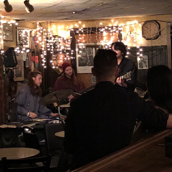 2/13/2019 tarihinde Stan K.ziyaretçi tarafından 55 Bar'de çekilen fotoğraf