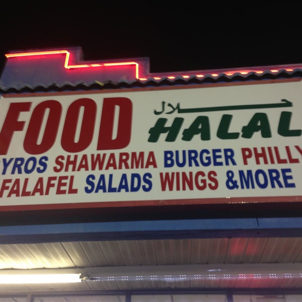 Photo taken at Halal Food Express by meshary A. on 5/14/2013