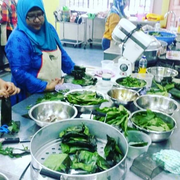 Photos at meeting room, kolej komuniti pasir gudang