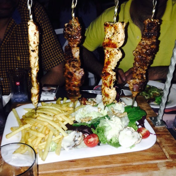 Foto scattata a Pronto Lounge Restaurant da Funda Ç. il 6/6/2015