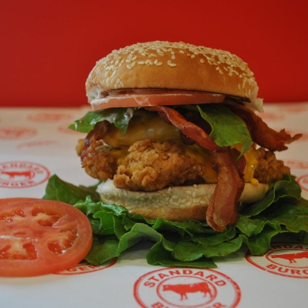 2/24/2013にSTANDARD B.がStandard Burgerで撮った写真