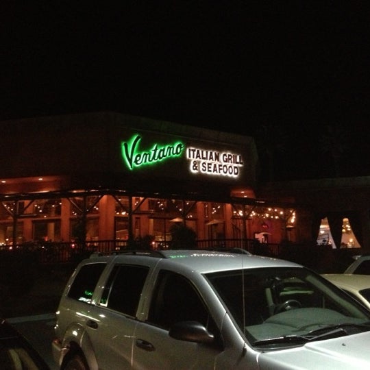Photo taken at Ventano Italian Grill &amp; Seafood by Alice on 11/25/2012