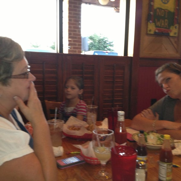 Photo taken at Floyd&#39;s Cajun Seafood &amp; Texas Steakhouse by James on 8/9/2013