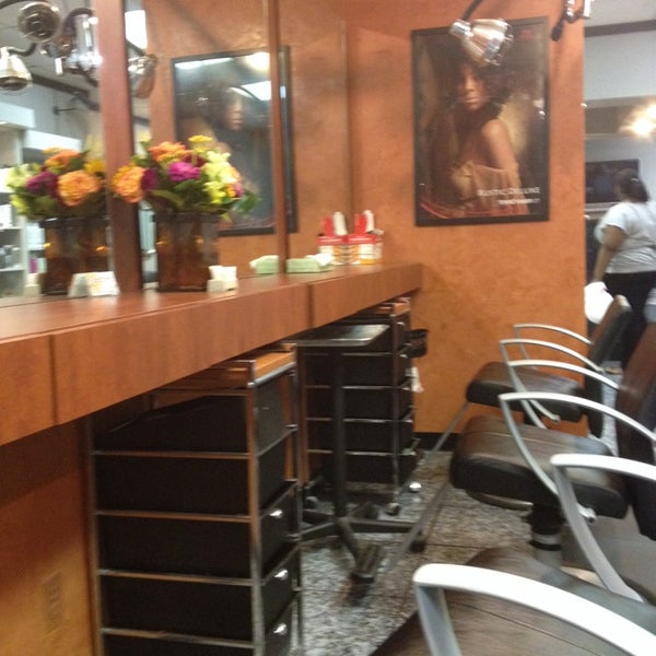 Photos At R Jais Hair Salon 2 Tips From 16 Visitors