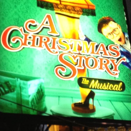 Снимок сделан в A Christmas Story the Musical at The Lunt-Fontanne Theatre пользователем Ileene 12/17/2012
