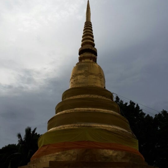 Photo taken at Wat Phra That Sadet by Nokkaew M. on 6/28/2013