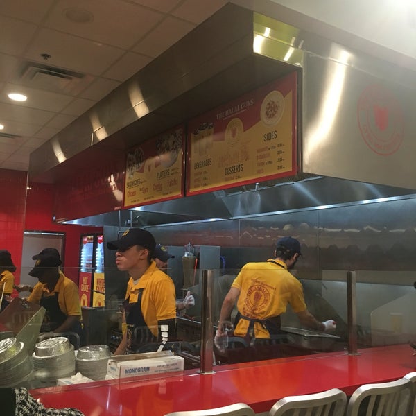 Photo taken at The Halal Guys by Atheer on 9/7/2016