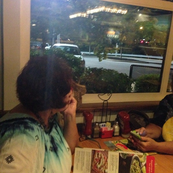 Photo taken at Chili&#39;s Grill &amp; Bar by Michael S. on 8/21/2014