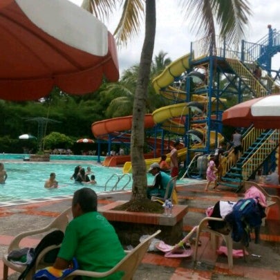 Yasmin Harmony Swimming Pool Kolam
