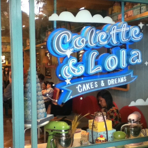 รูปภาพถ่ายที่ Colette &amp; Lola โดย Jovanka L. เมื่อ 8/14/2013