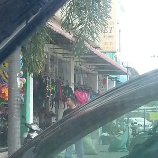 Pasaraya Fesyen E T Clothing Store In Seremban