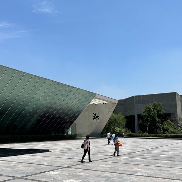9/13/2023에 Kris A.님이 Museo Universitario de Arte Contemporáneo (MUAC)에서 찍은 사진