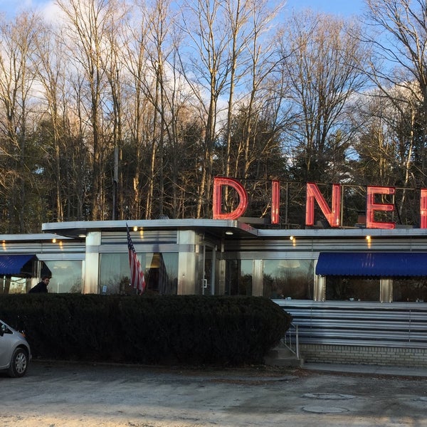 Photo taken at Martindale Chief Diner by Kris A. on 12/31/2014