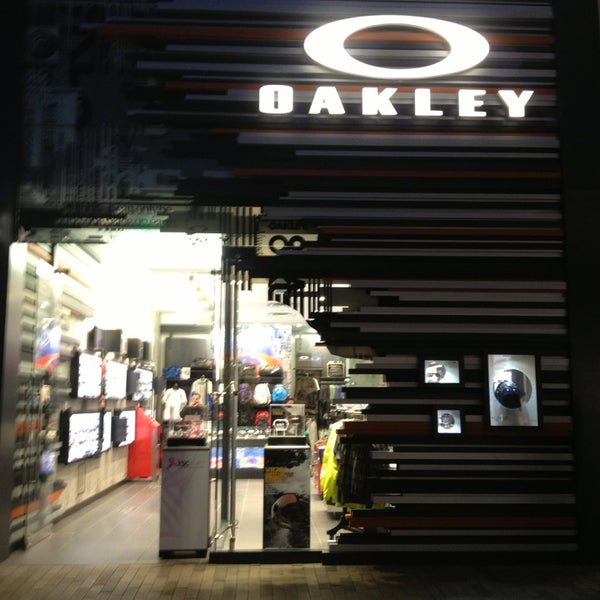 Oakley Store, 4485 La Jolla Village Dr San Diego, CA