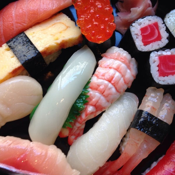 Foto scattata a Samurai restaurant da Happy il 5/21/2014