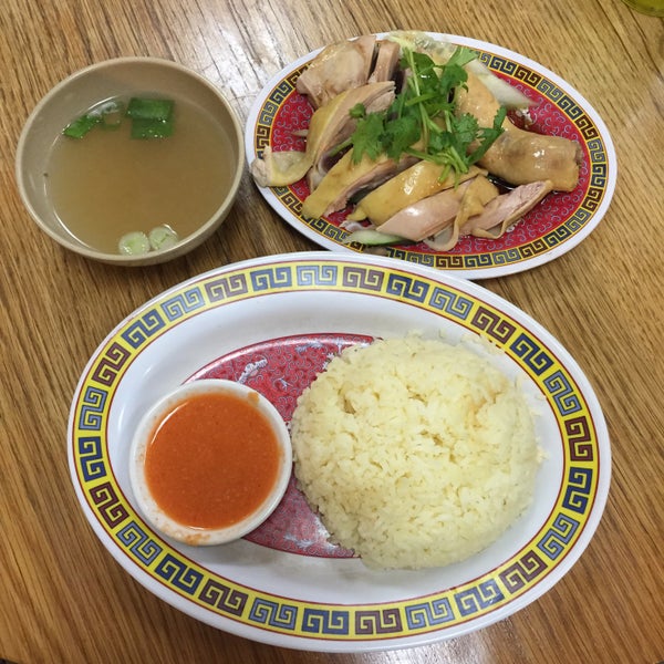 Photo taken at Taste Good Malaysian Cuisine 好味 by Jessie S. on 4/15/2015