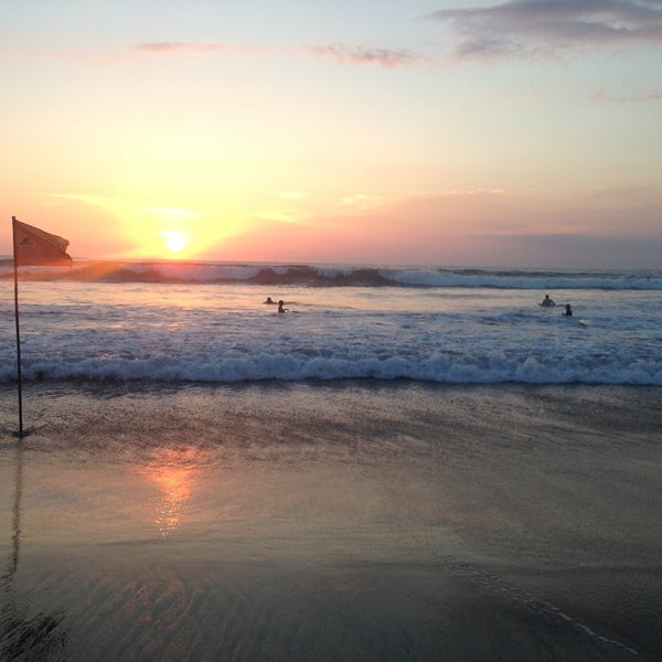 Foto tomada en Endless Summer &amp; Surf Cafè  por Manny R. el 11/1/2013
