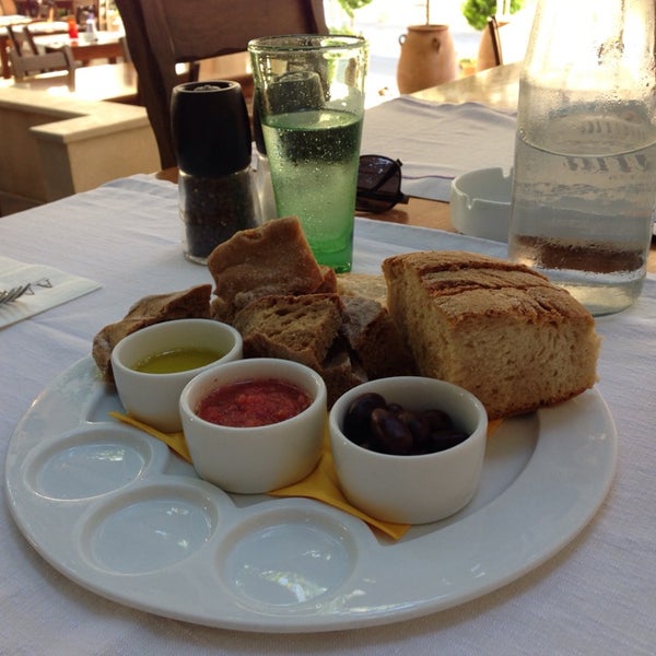 9/9/2014 tarihinde Mercy Dok (.ziyaretçi tarafından Alana Restaurant'de çekilen fotoğraf