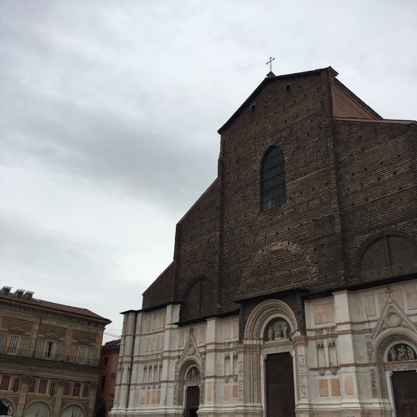 Снимок сделан в Piazza Maggiore пользователем Esra K. 5/1/2018