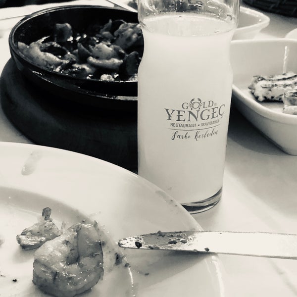 Foto tirada no(a) Gold Yengeç Restaurant por 🙈 em 8/24/2019