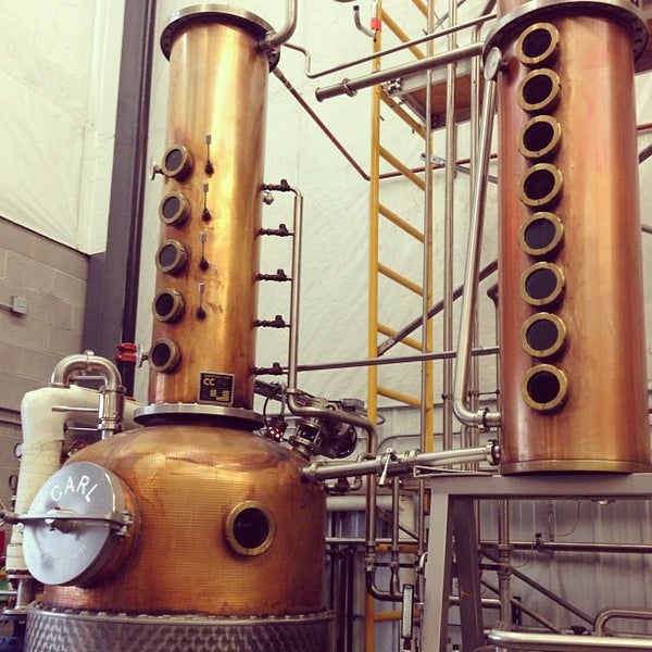 4/6/2013에 Ken T.님이 45th Parallel Distillery에서 찍은 사진
