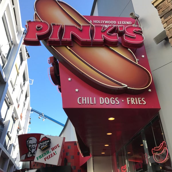 11/30/2016에 Jaehyun Y.님이 Pink&#39;s Hot Dogs에서 찍은 사진