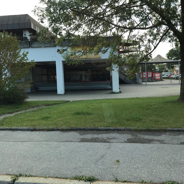 Rewe Center Hermann Bocker Strasse 13