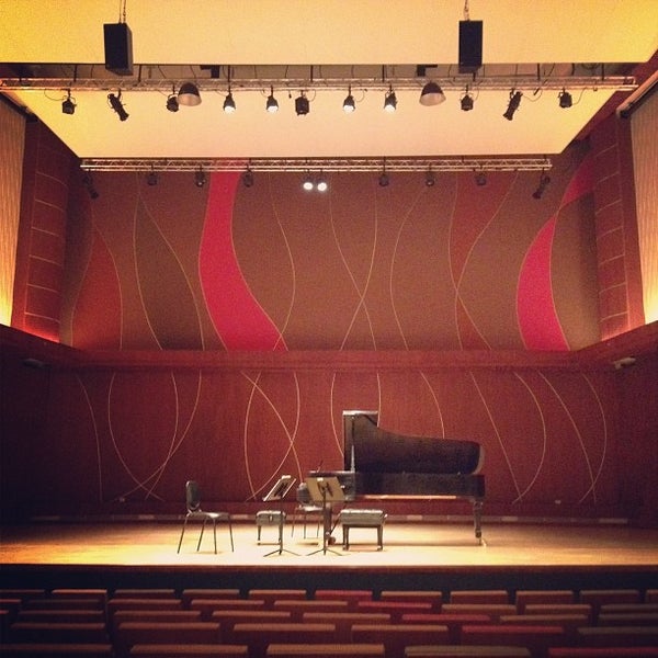 Das Foto wurde bei Conservatorio de Música de Puerto Rico von Jaime D. am 2/16/2013 aufgenommen