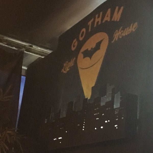 รูปภาพถ่ายที่ Gotham Lighthouse โดย Mirdgy เมื่อ 11/18/2017