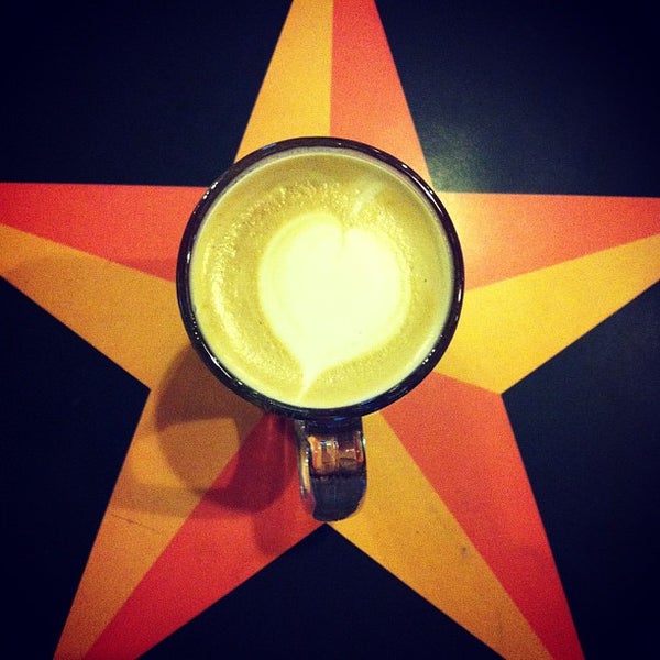 9/25/2012 tarihinde Myka N.ziyaretçi tarafından Lemonjello&#39;s Coffee'de çekilen fotoğraf