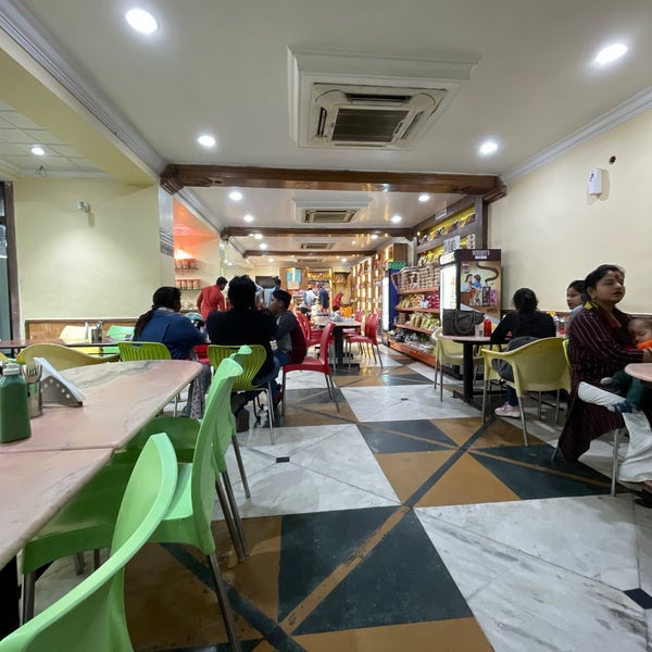 Foto scattata a Pandit’s Restaurant da Vishal A. il 3/10/2022