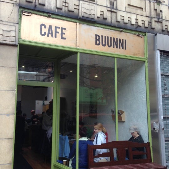 รูปภาพถ่ายที่ Buunni Coffee โดย Craig E. เมื่อ 10/30/2012