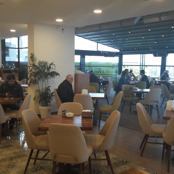 Photo taken at Üsküdar Park Cafe &amp; Restaurant by Ayşe D. on 2/24/2018