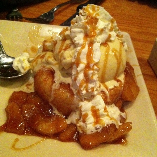 Photo taken at BJ&#39;s Restaurant &amp; Brewhouse by Courtney on 10/17/2012