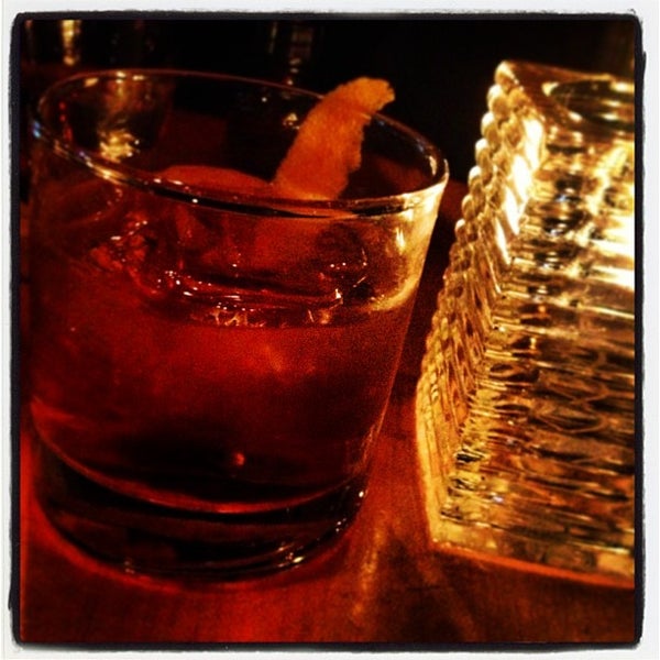 Foto tirada no(a) Bourbon por Christopher G. em 12/29/2012