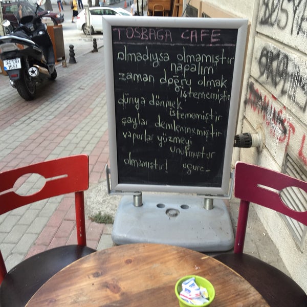 รูปภาพถ่ายที่ Tosbağa Cafe โดย Birkan O. เมื่อ 8/26/2016