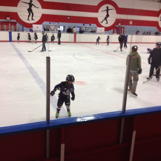 Photos at Mountainside Arena Hockey Rink in Burlington