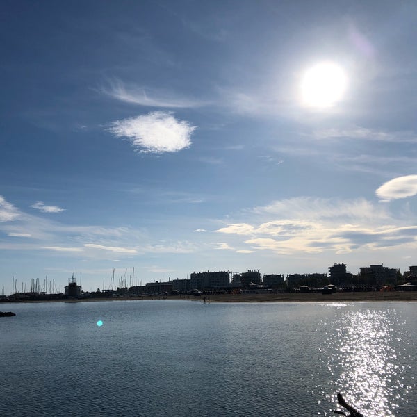 Foto tomada en Rimini Beach  por Irina el 10/19/2019