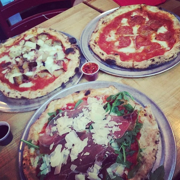 Photo taken at Pummarola Pastificio Pizzeria by Maria F. on 12/7/2014