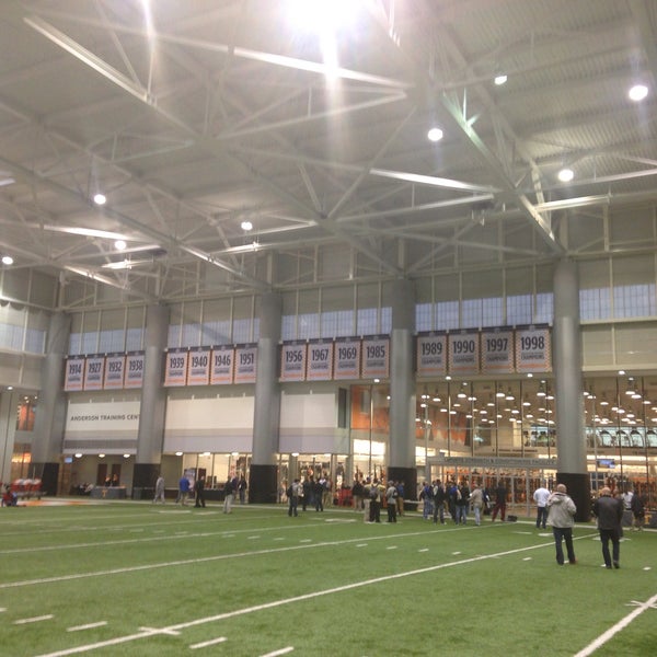 Brenda Lawson Athletic Center - University of Tennessee - 114 visitors