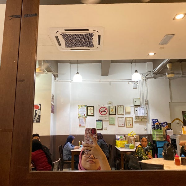 Photo taken at Greentown Dimsum Cafe by zxlfzzati on 10/1/2020