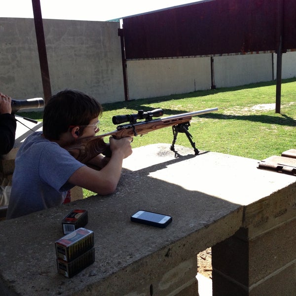Canadian Gun Range - 51 visitors
