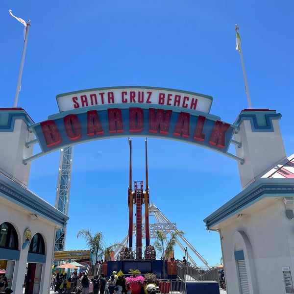Are Dogs Allowed At Santa Cruz Beach Boardwalk