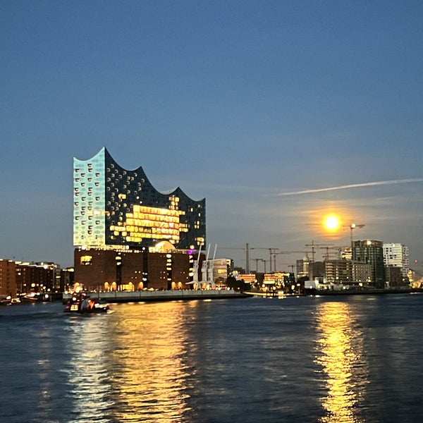 Foto tirada no(a) Porto de Hamburgo por SBSTN. em 10/9/2022