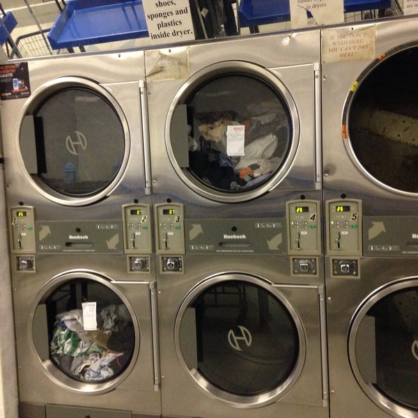 P & P Laundromat Laundry Service in Williamsburg