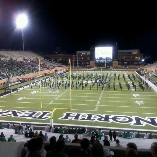 Снимок сделан в Apogee Stadium пользователем Eric F. 10/17/2012